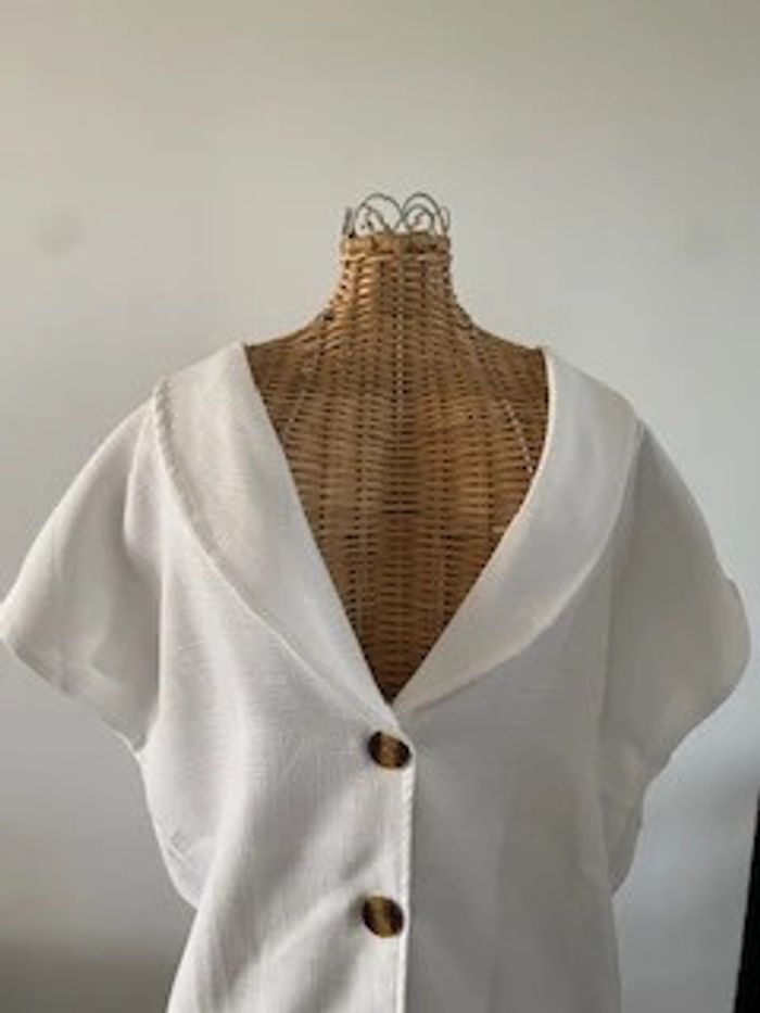 Chemise blouse blanche en lin et coton taille 38 / 40 - photo numéro 3