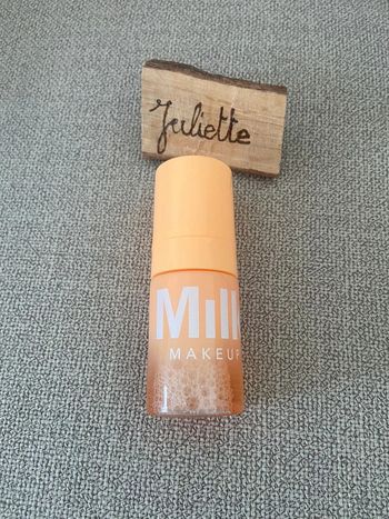 Base de Teint Mousse Cloud Glow Milk Makeup Neuf, jamais utilisé