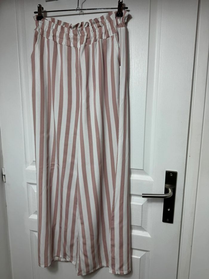 Pantalon large neuf - photo numéro 7