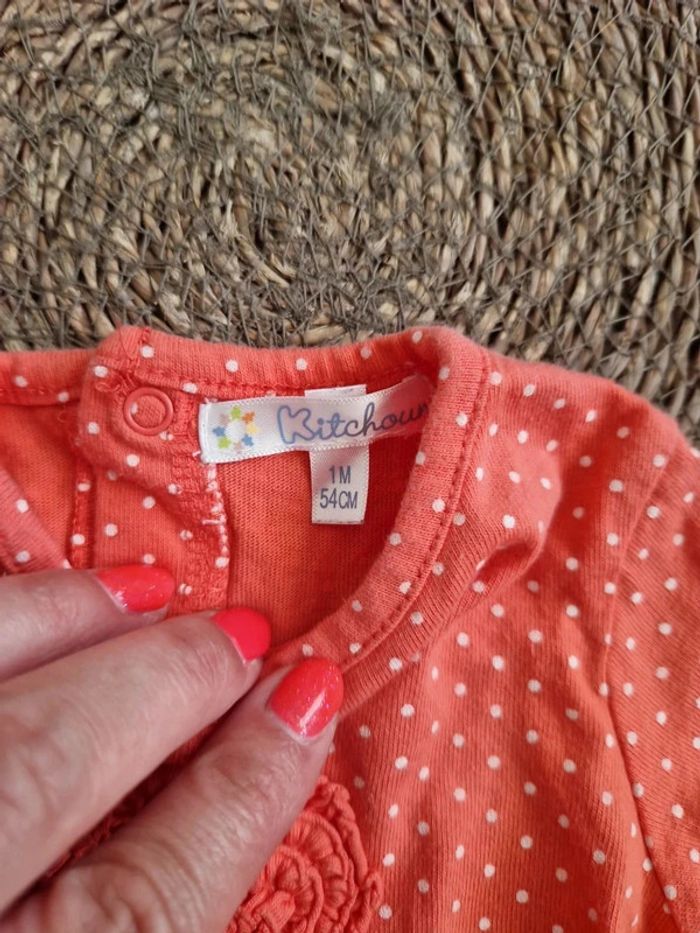 Joli tee-shirt manches longues motif coeur taille 1 mois - photo numéro 3