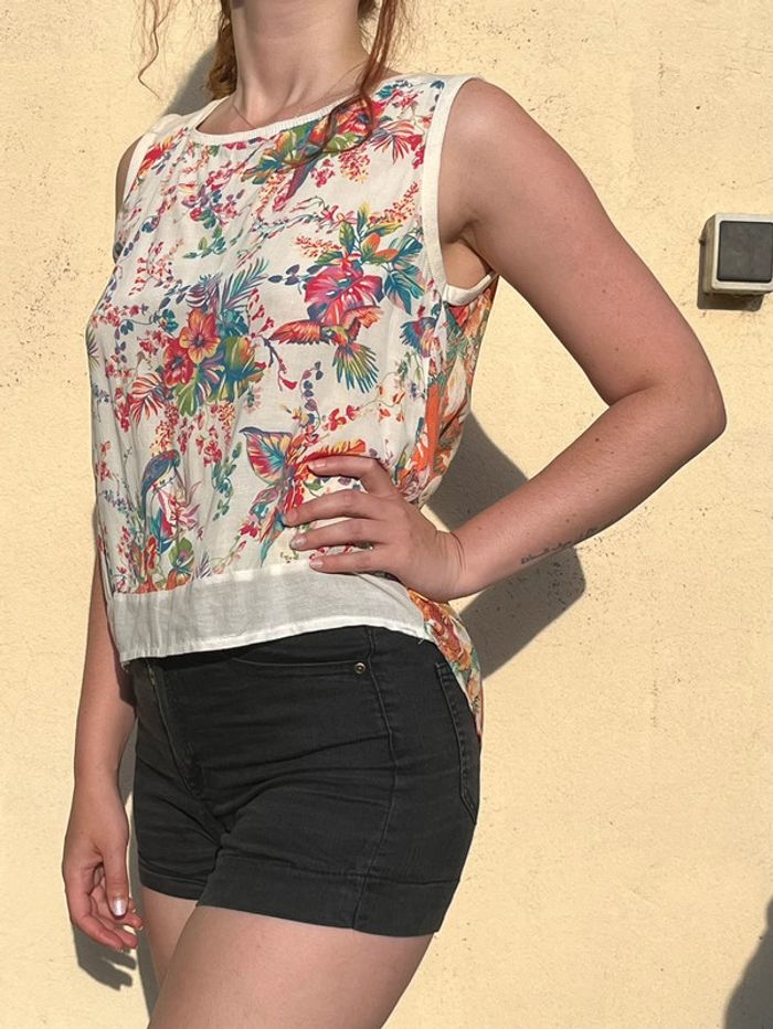 Blouse / tunique sans manches asymétrique et fleuris - photo numéro 2