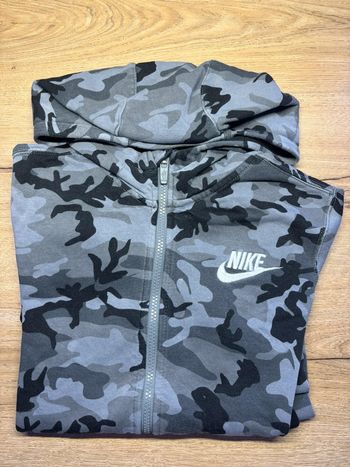Gilet Nike taille 158-170