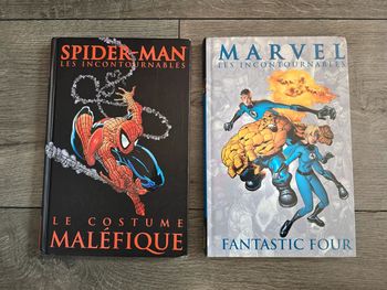 Lot de 2 livres Marvel