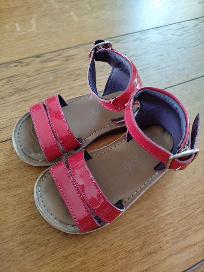 Sandales rouges - photo numéro 4
