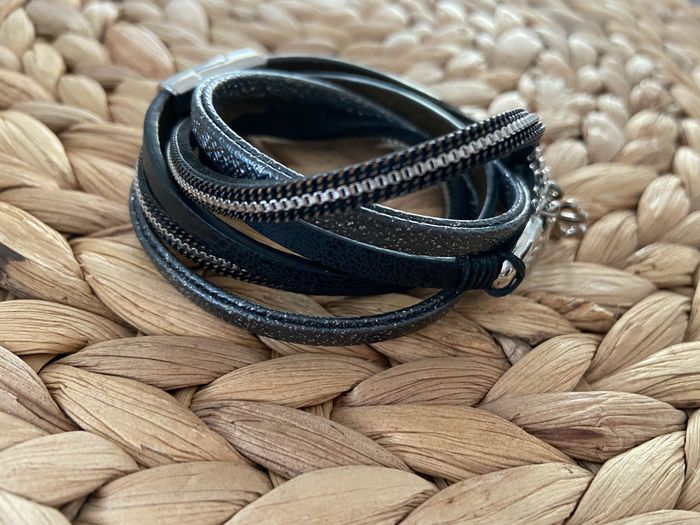 Bracelet breloques multirangs