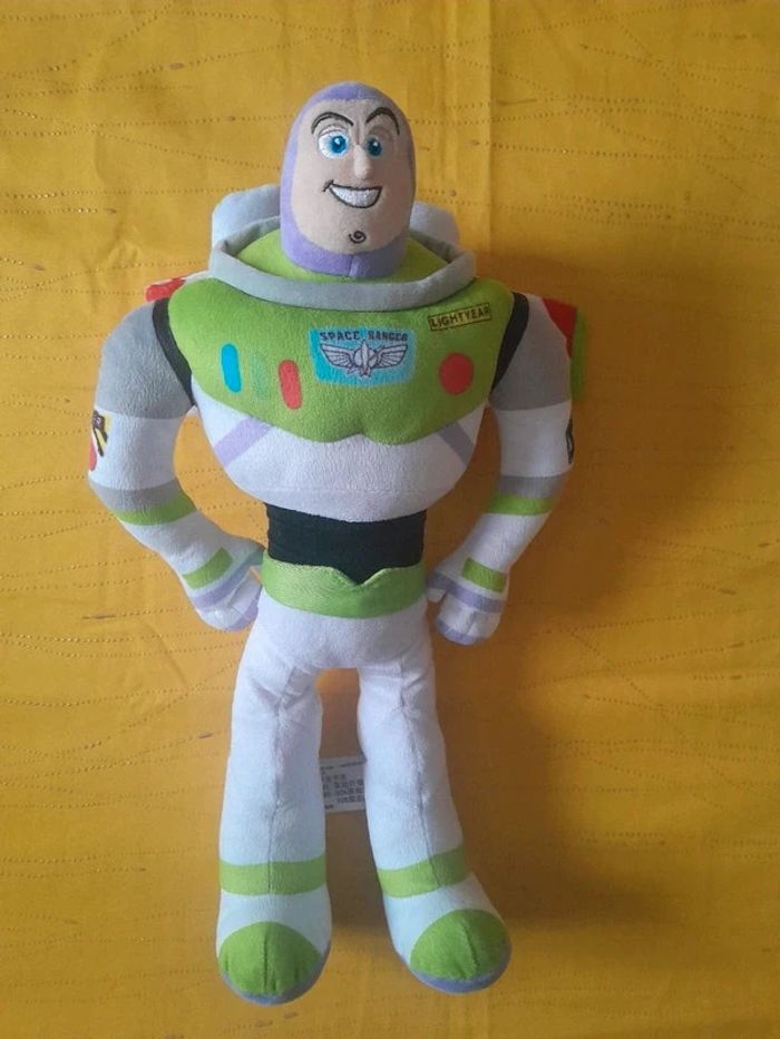 Peluche Buzz L'éclair Pixar et Disney de Toy Story - photo numéro 2