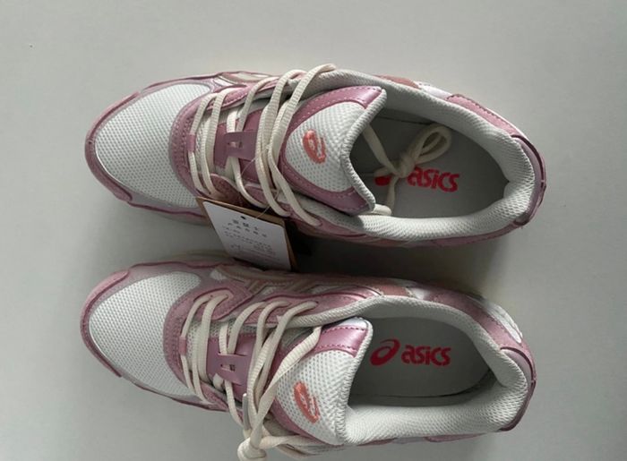 ASICS Gel rose & blanche – Taille 44 – Neuve sans étiquette - photo numéro 4