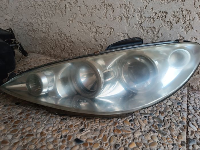 🔧 Phares Peugeot 206 – bon état - photo numéro 3