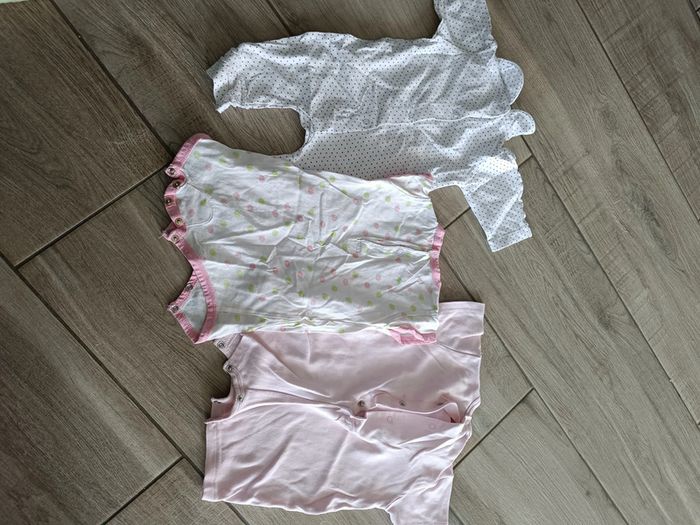 Lot 3 combishort légères Printemps été 6 mois fille - photo numéro 2