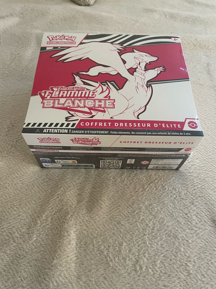 Coffret Pokémon ETB 10.5 - photo numéro 4