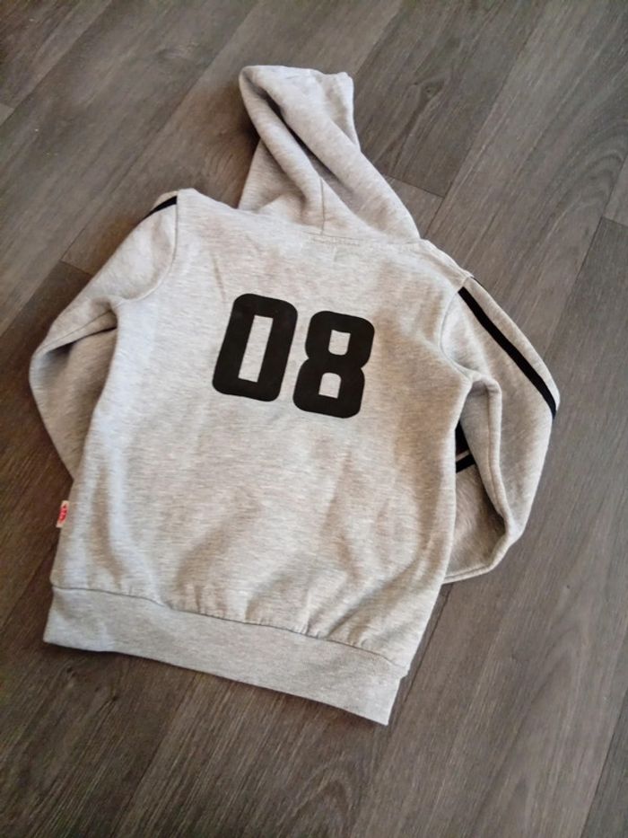 Sweat a capuche - photo numéro 5