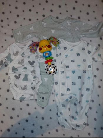 Lot nouveau pyjama+ body