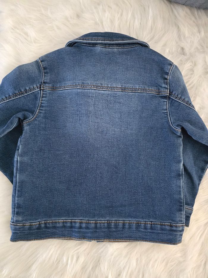 Neuve (non portée) 🏷🤩😍💙👌superbe   veste en jeans  36 mois garçon⚘️⚘️💙 - photo numéro 3