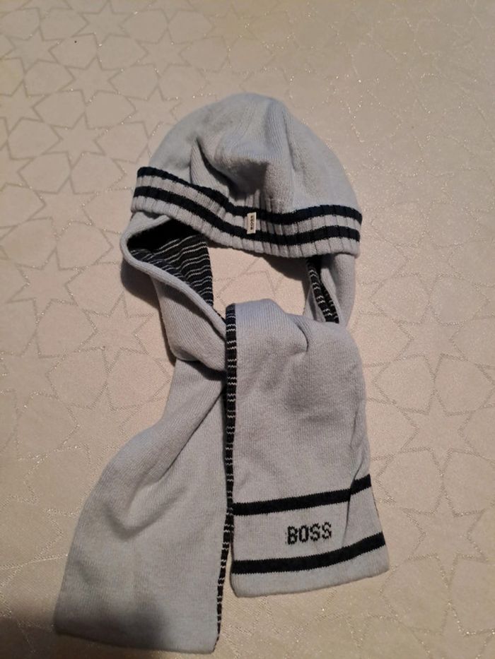 Bonnet et écharpe intégrée 6 mois