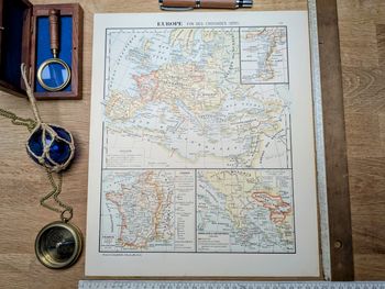 Imprimée en 1900, l'Europe en 1270. Original Vintage Authentique.