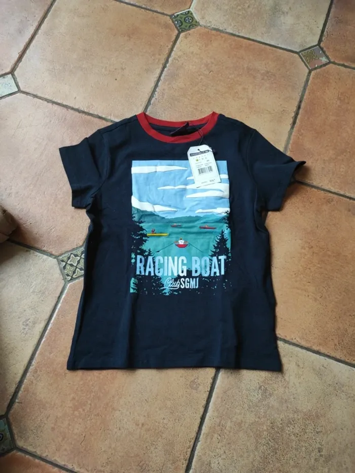 T-shirt neuf manches courtes - photo numéro 3