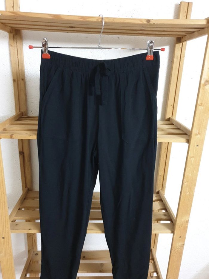 Pantalon noir fluide taille 36 tbe - photo numéro 2