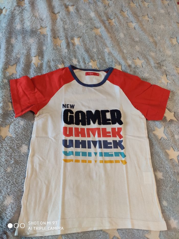 Tee-shirt manches courtes garçon taille 8 ans