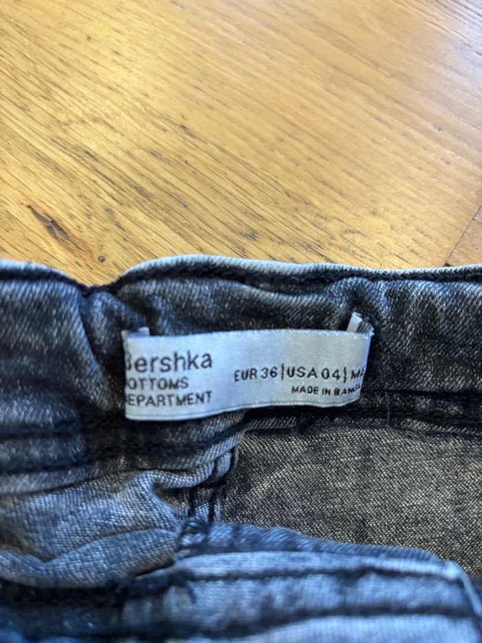 Short gris délavé - photo numéro 3