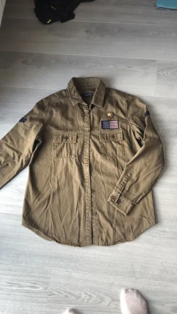 Chemise militaire