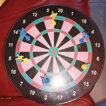 Cible avec fléchettes