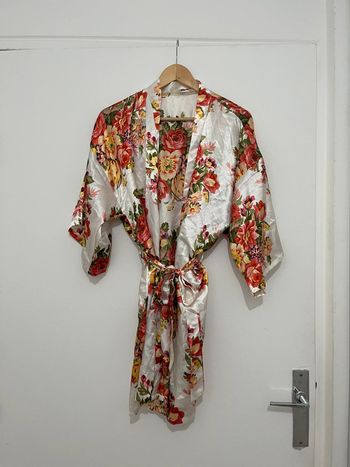 Belle robe de chambre satiné
