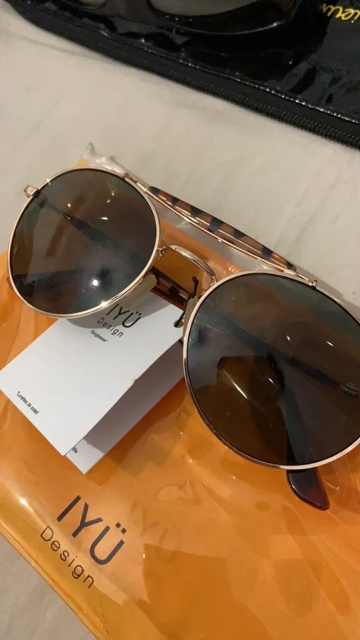 Lunette de soleil Iyü Design - photo numéro 2