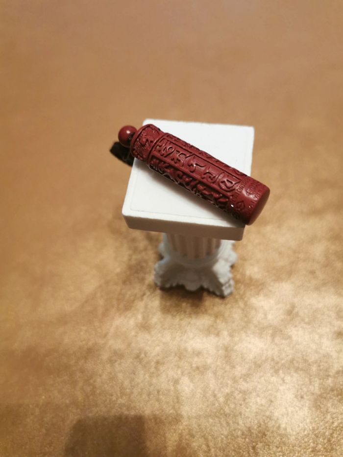 Pendentif de prière bouddhiste ouvrable
