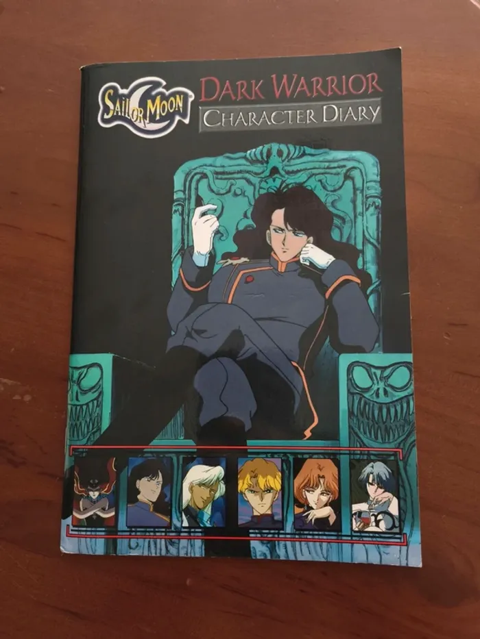 Livret sailor moon dark warrior character diary vierge