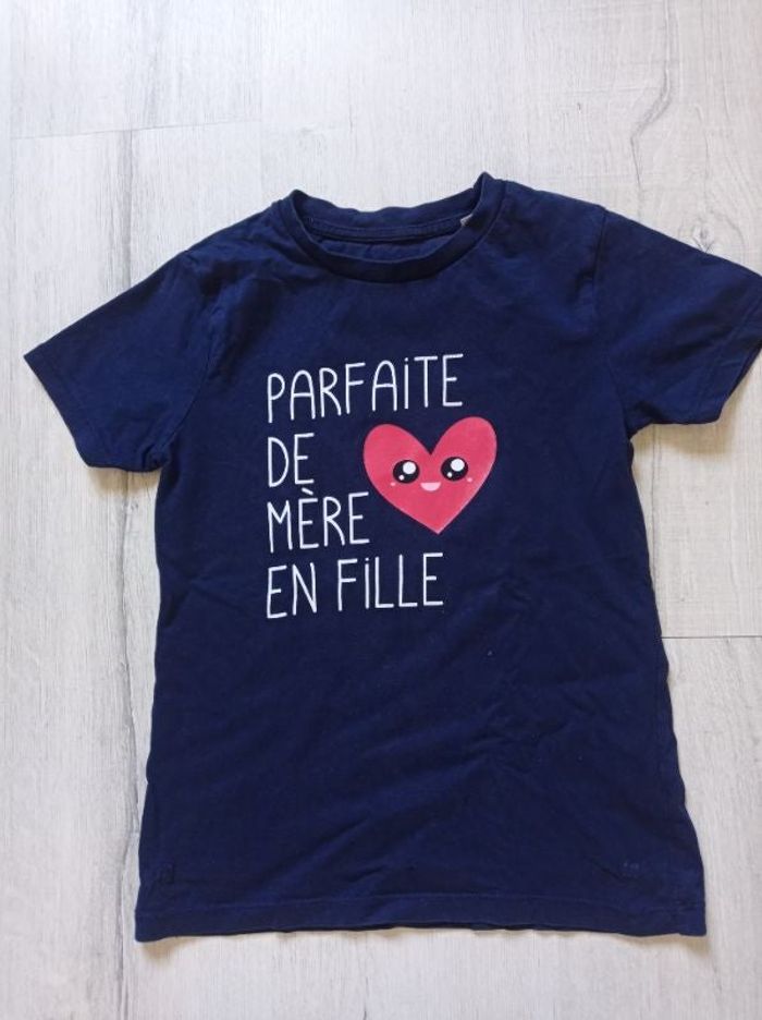 Tee-shirt marque tissaia taille 7 8 ans