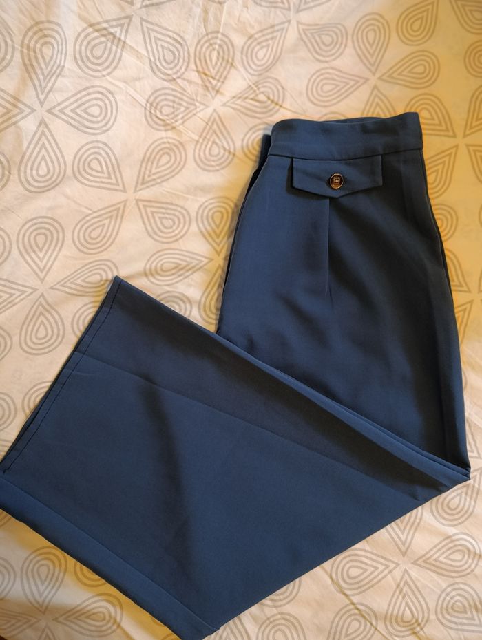 Pantalon large Kiabi taille 42 - photo numéro 2