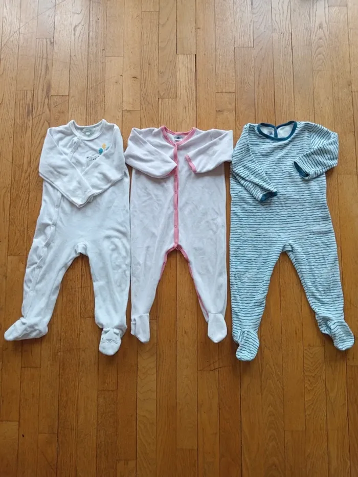 Lot 3 pyjamas grenouillère fille velours hiver, 1 pièce, Petit Bateau 24 mois