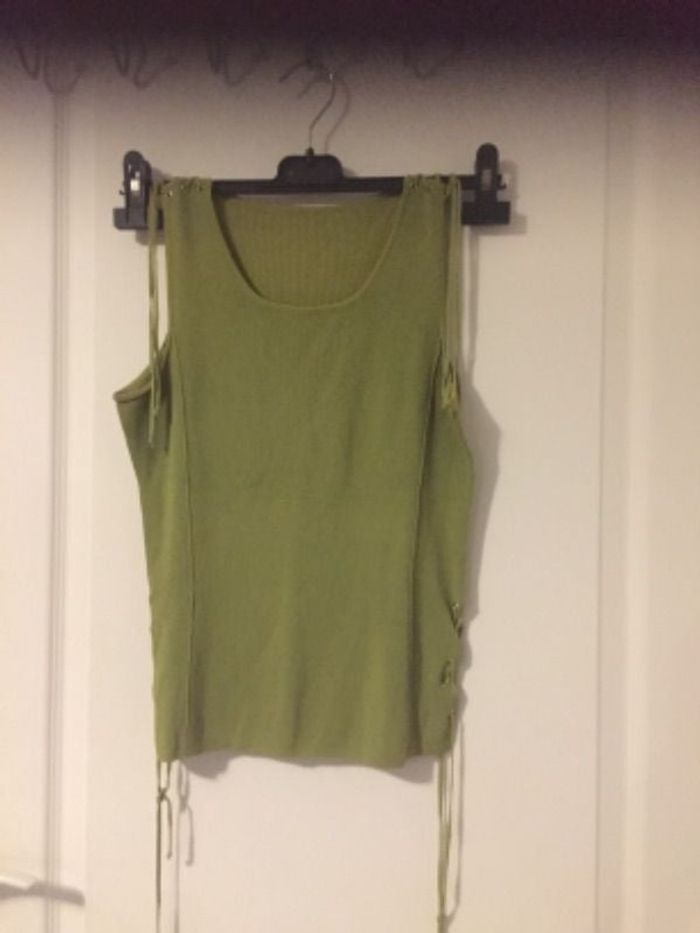 Débardeur vert olive 38/M - photo numéro 1