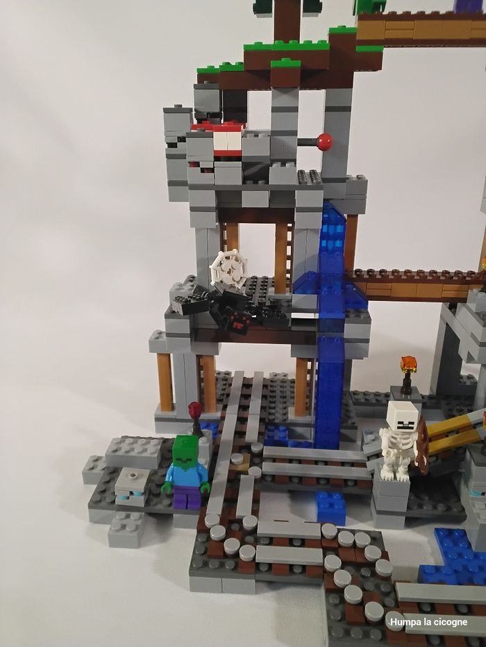 Lego Minecraft 21118 (M402) - photo numéro 3