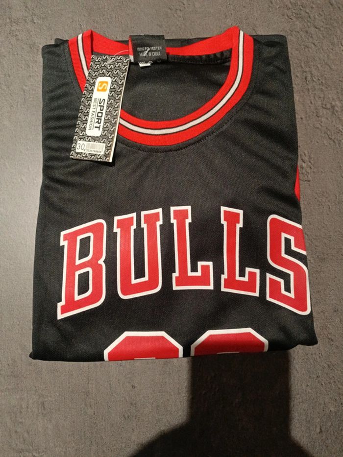 Tenue NBA Chicago Bulls Michael Jordan noir t.30 - photo numéro 4