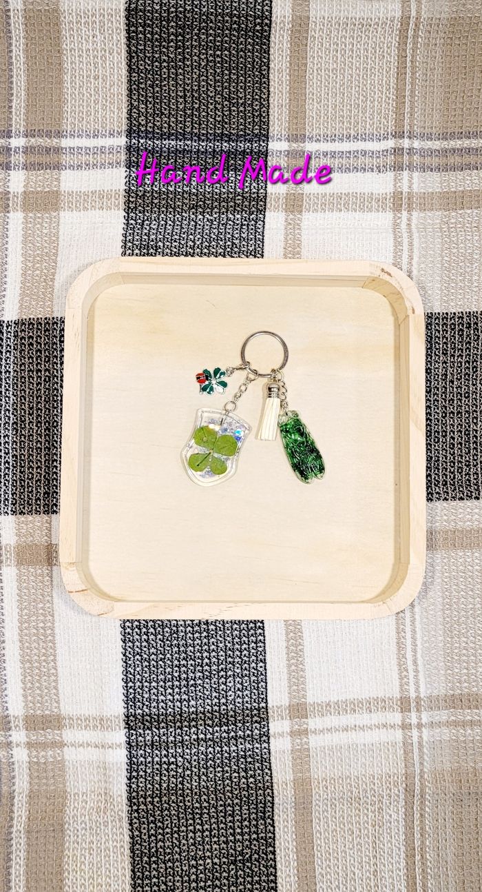 Porte-clés Trèfle à 4 feuilles véritables-  Handmade - photo numéro 2