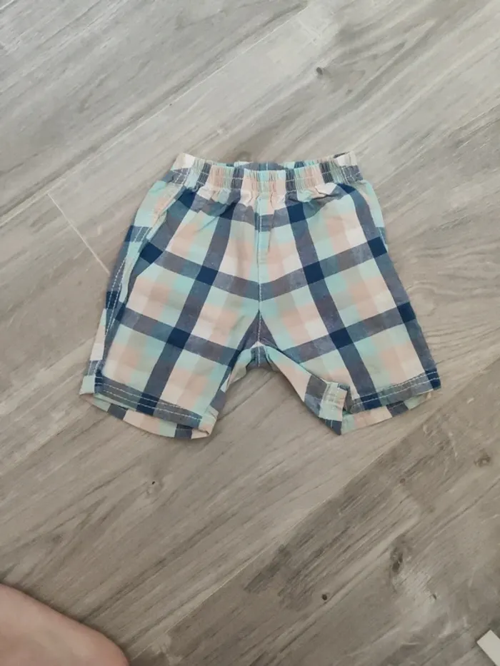 Short bleu rayé