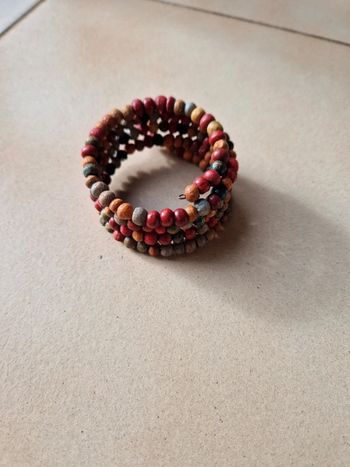 Bracelet de perles en bois