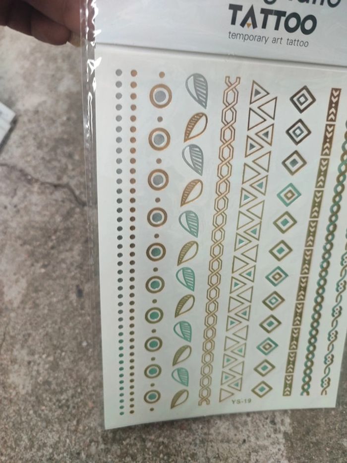 Tatouage plaquette temporaire - photo numéro 2