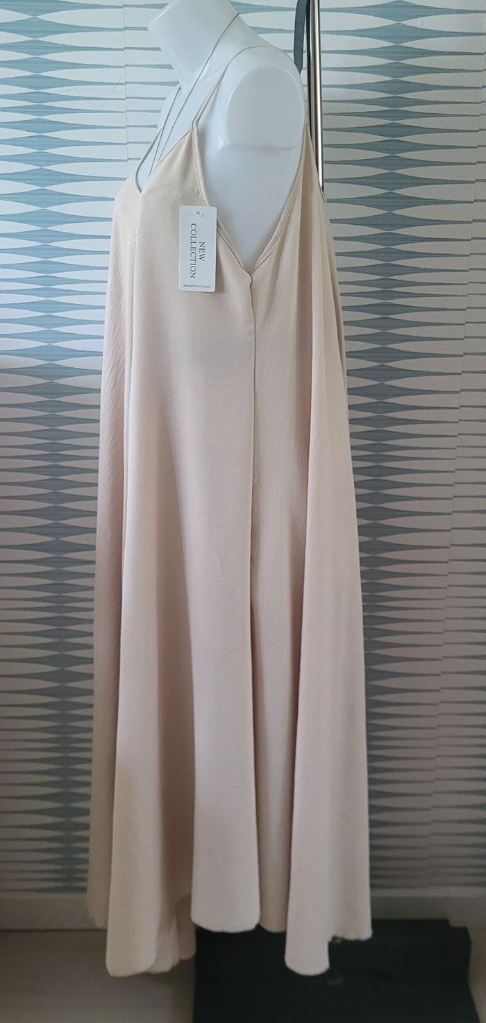 Robe magique beige taille unique (du 38 au 52) New Collection neuve avec étiquette - photo numéro 6