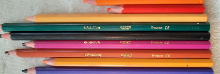 Lot feutres et crayons - photo numéro 3