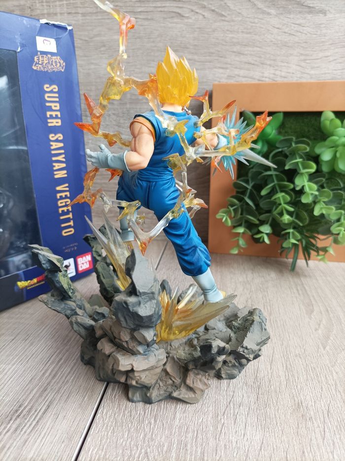 Figurine Vegeto super Saiyan Dragon Ball Z DBZ Bandai Figuarts Zero - photo numéro 7