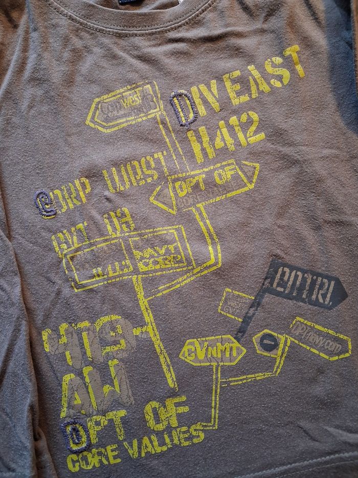 T.shirt garcon - 4 ans - Différentes Marques - photo numéro 4