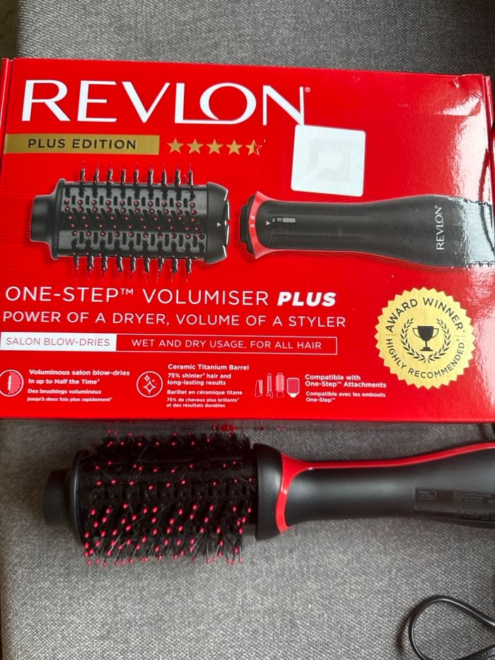 brosse soufflante Revlon One-Step Volumiser Plus. - photo numéro 2