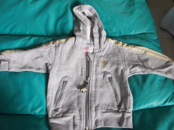 petit gilet blouson Adidas 6 mois