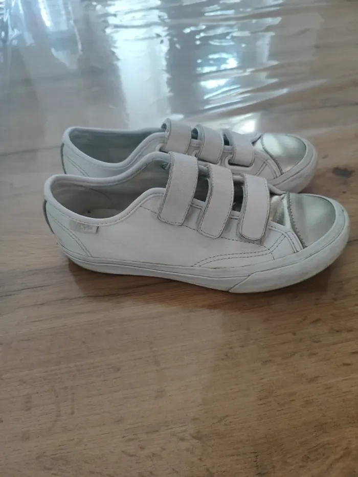 Baskets Vans blanches Taille 36. Le classique indémodable ! - photo numéro 3