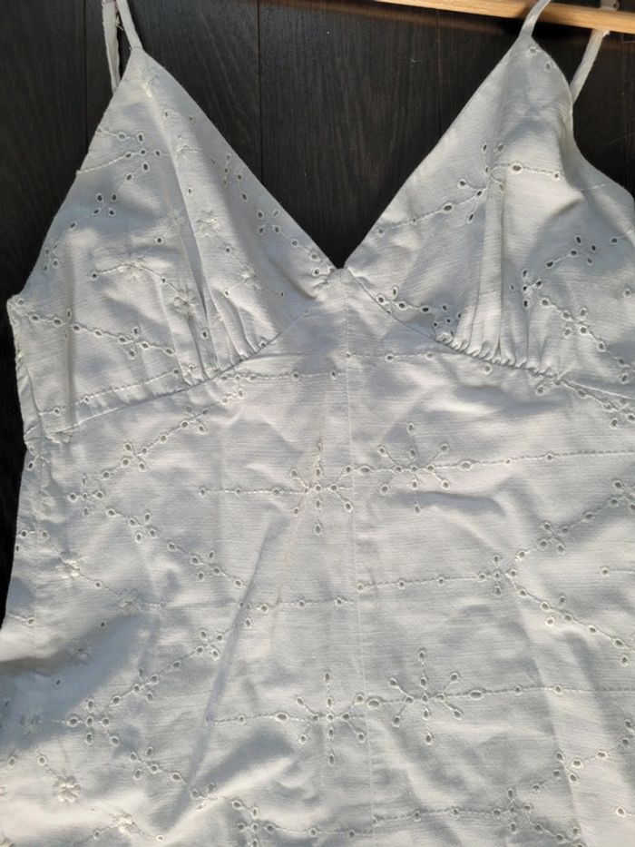 Superbe combinaison short broderie anglaise Bershka Taille M - photo numéro 5
