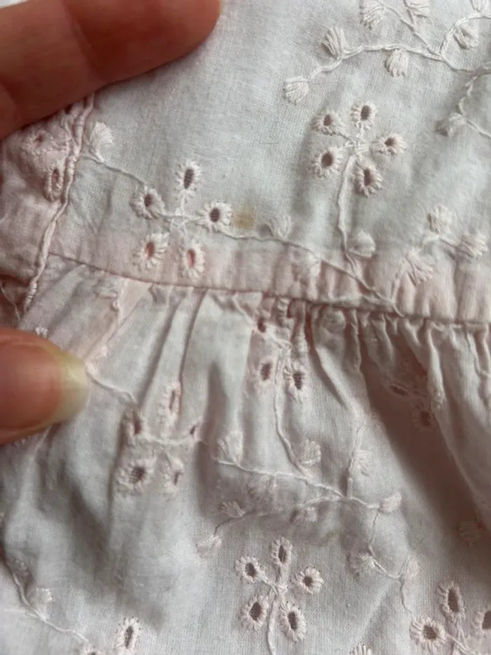 Robe broderie rose 24 mois - photo numéro 8