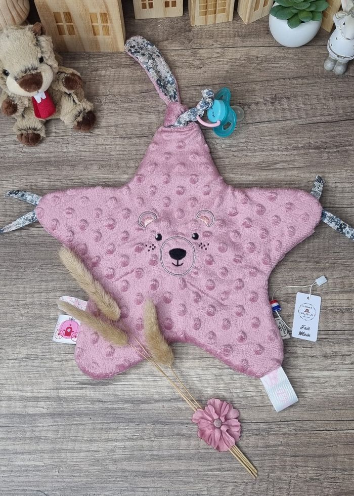 Doudou Étoile Rose