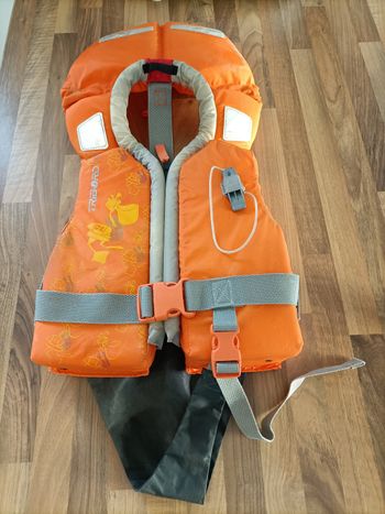 Gilet de sauvetage 20 - 30 kg tribord avec sifflet